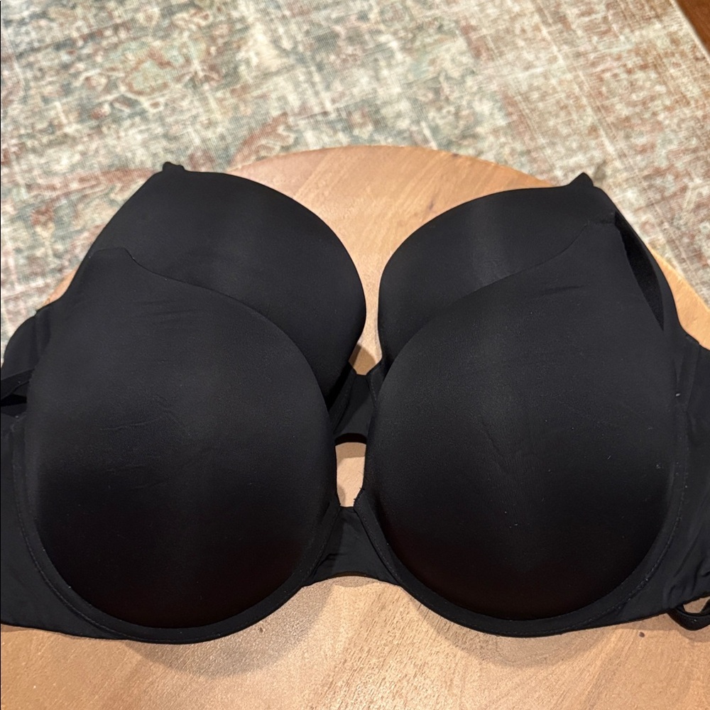 3 Victoria's Secret Classic Bras